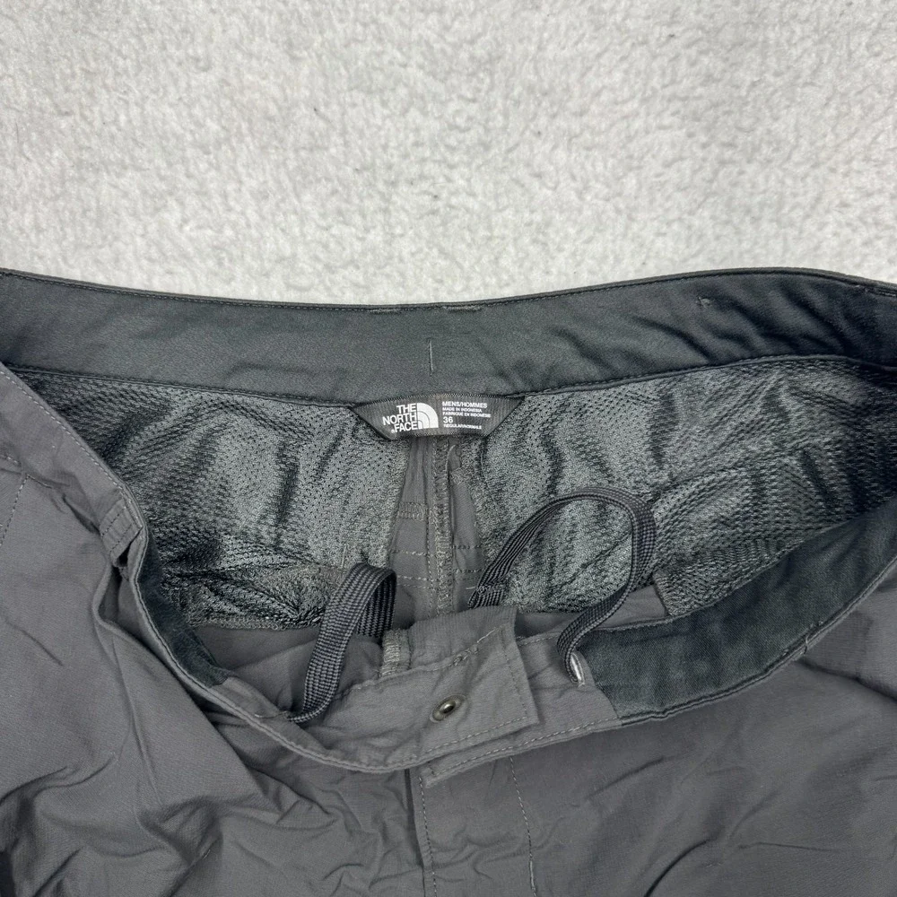 The North Face Shorts Gray Nylon Hiking‎ Casual Men's Size 36 9